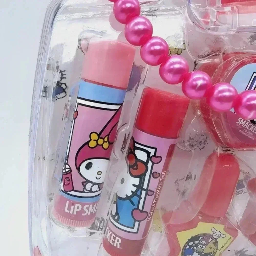 Hello Kitty hello kitty